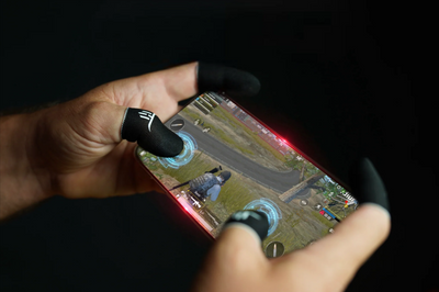 The Evolution & Innovation in Gaming Finger Covers / Thumb Gloves: From Basic to High-Tech